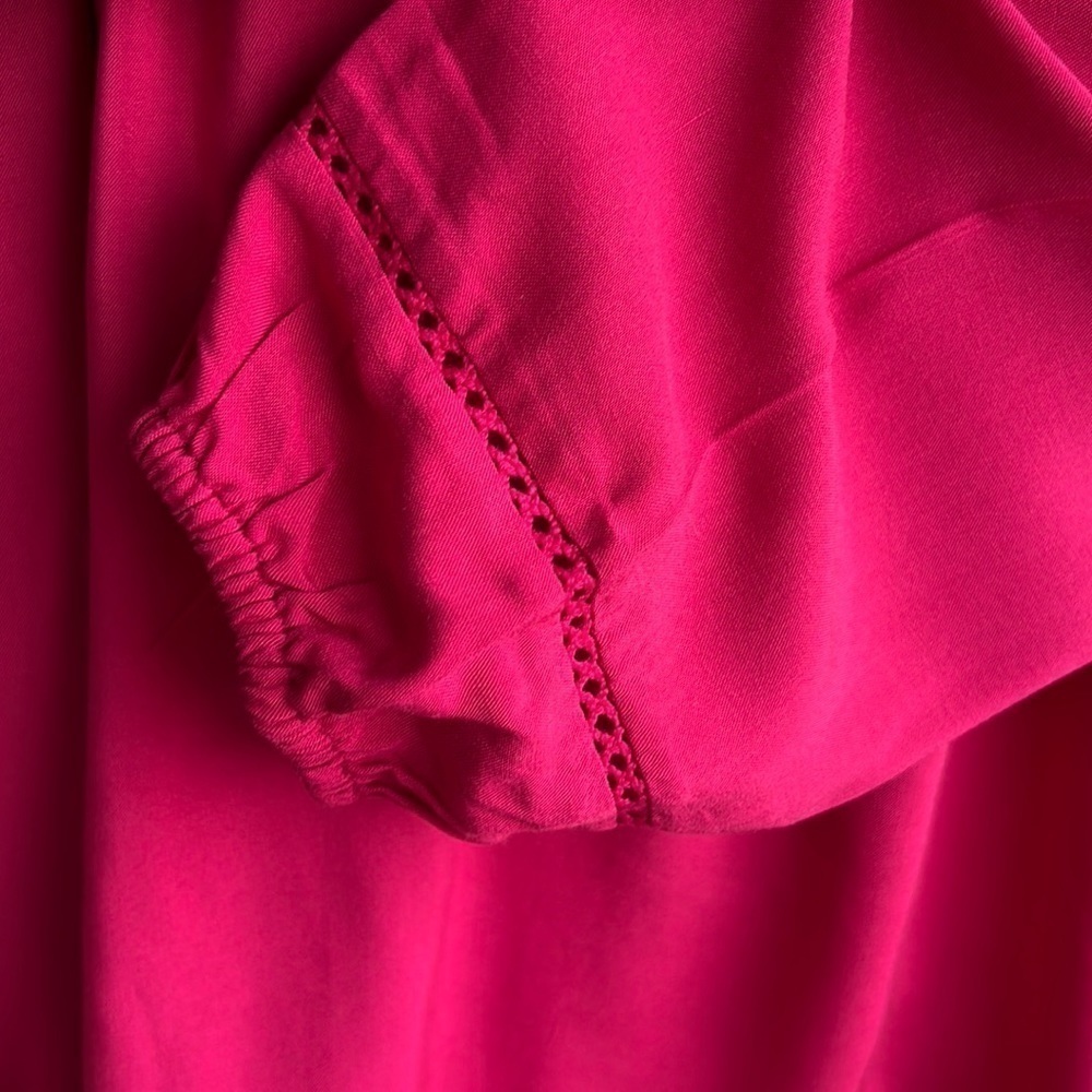 Old Navy Cold Shoulder Top - Picture 3 of 4